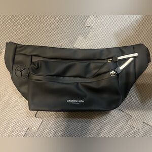 NWT Gaston Luga Spläsh Hip Pack Bag - Black